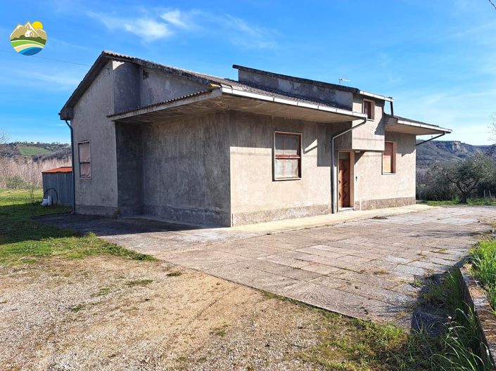 Image No.4-3 Bed Property for sale