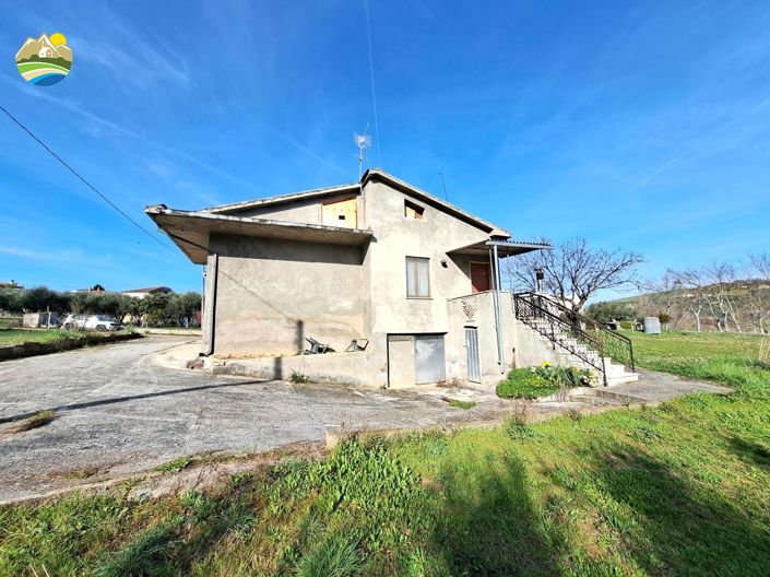 Image No.5-3 Bed Property for sale