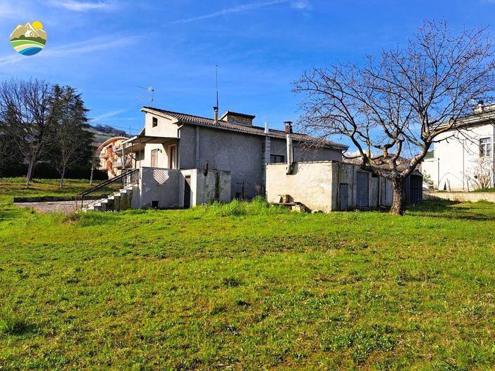 Image No.6-3 Bed Property for sale