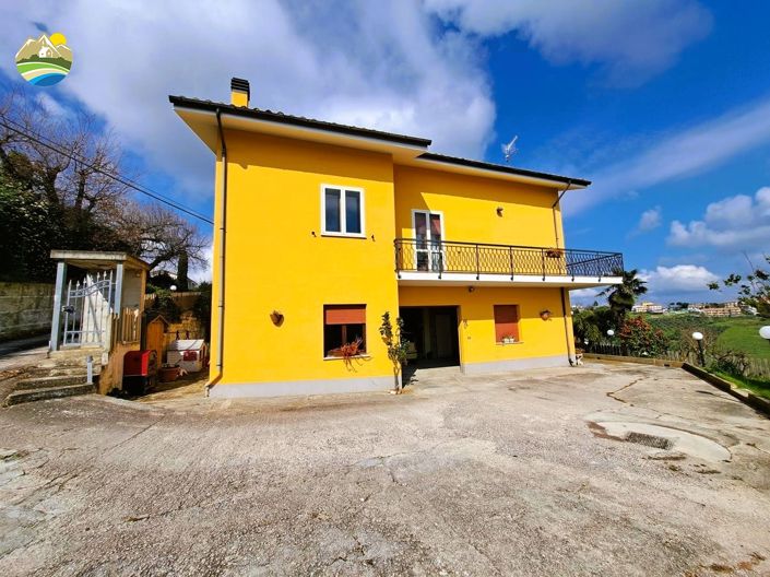 Image No.5-5 Bed Villa for sale