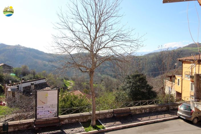 Image No.15-2 Bed Townhouse for sale