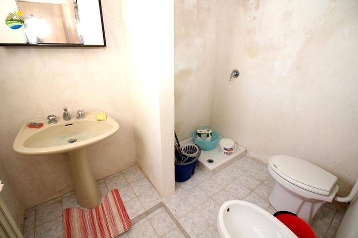 Image No.18-2 Bed Townhouse for sale