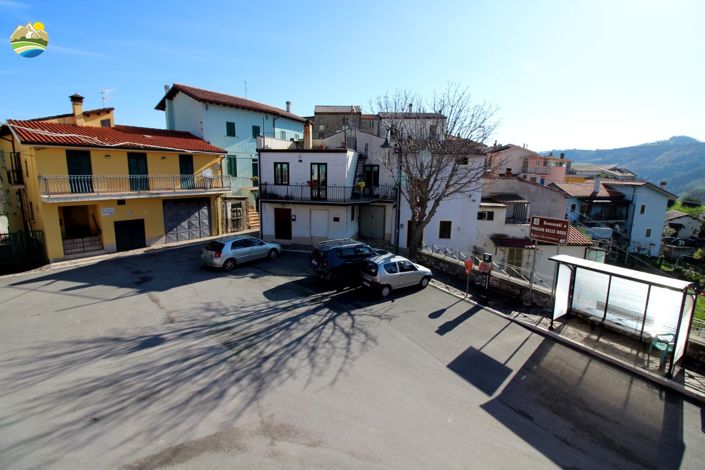 Image No.23-2 Bed Townhouse for sale