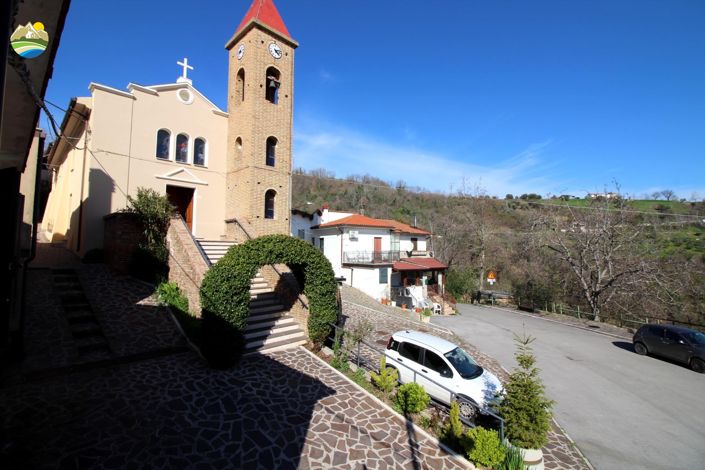 Image No.25-2 Bed Townhouse for sale