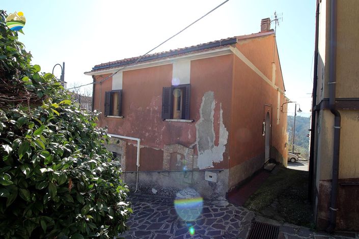 Image No.26-2 Bed Townhouse for sale