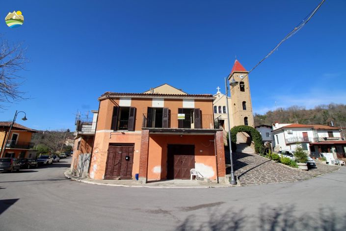 Image No.36-2 Bed Townhouse for sale