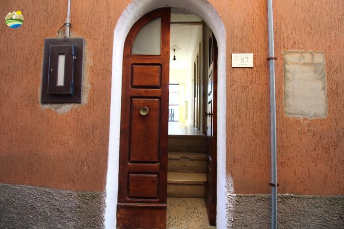 Image No.5-2 Bed Townhouse for sale