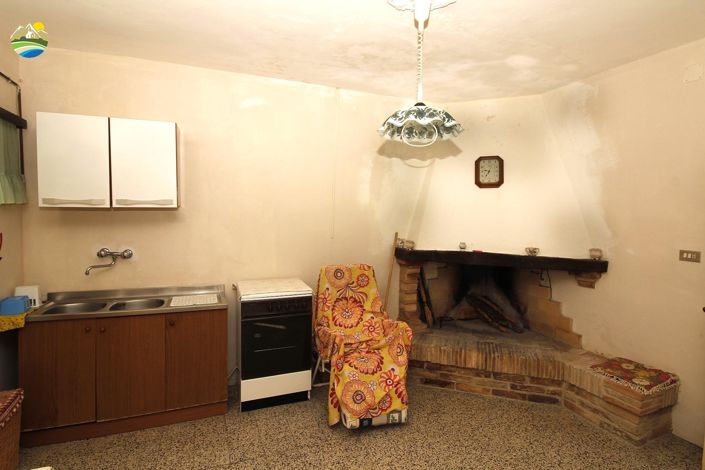 Image No.9-2 Bed Townhouse for sale