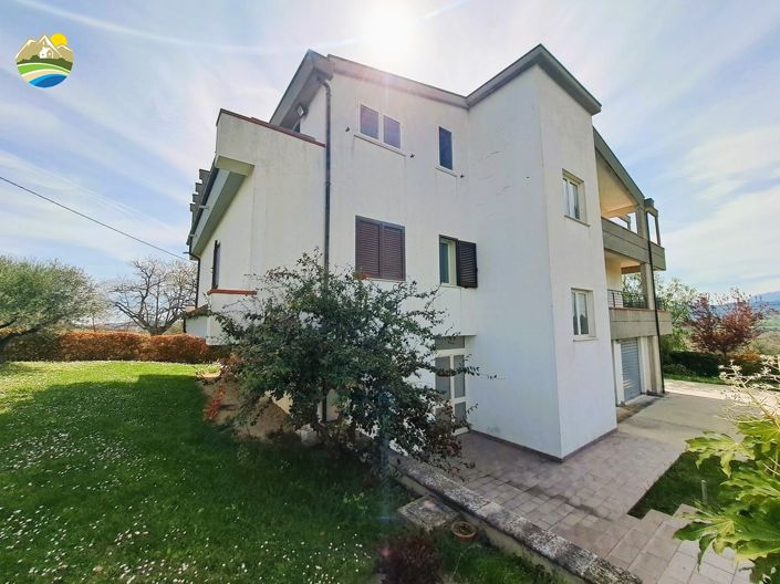 Image No.21-3 Bed Villa for sale