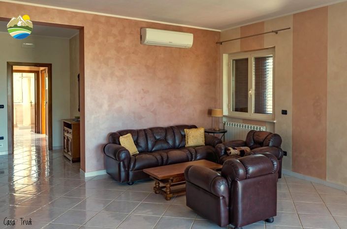 Image No.25-3 Bed Villa for sale