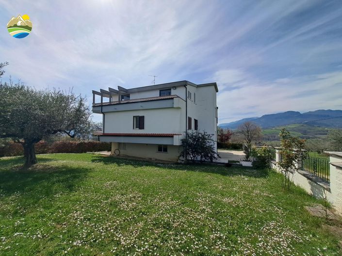 Image No.40-3 Bed Villa for sale