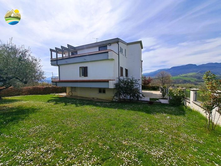 Image No.5-3 Bed Villa for sale