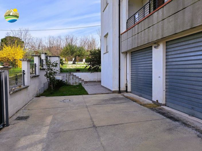 Image No.9-3 Bed Villa for sale