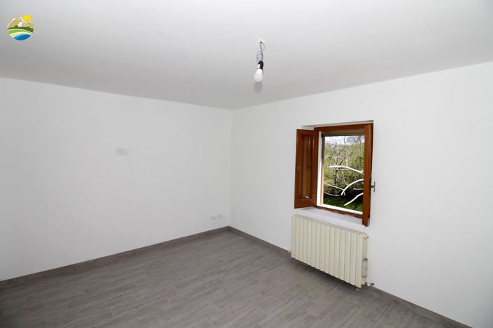 Image No.16-3 Bed Country House for sale