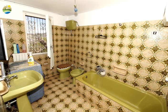 Image No.21-3 Bed Country House for sale