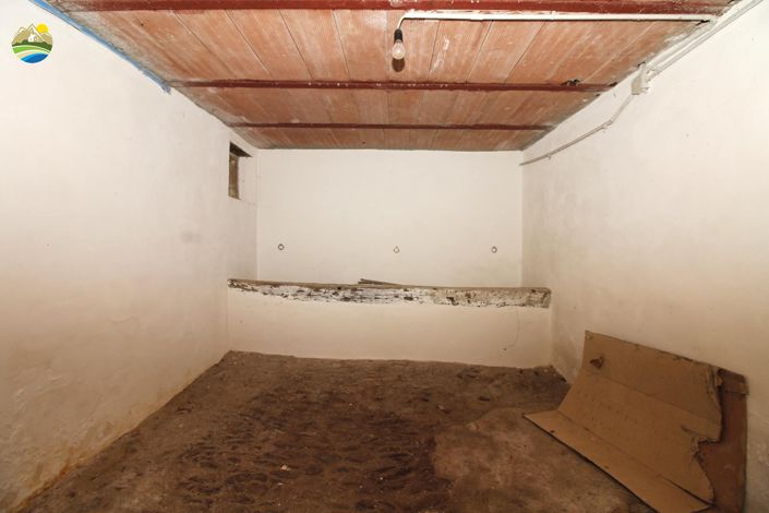 Image No.26-3 Bed Country House for sale