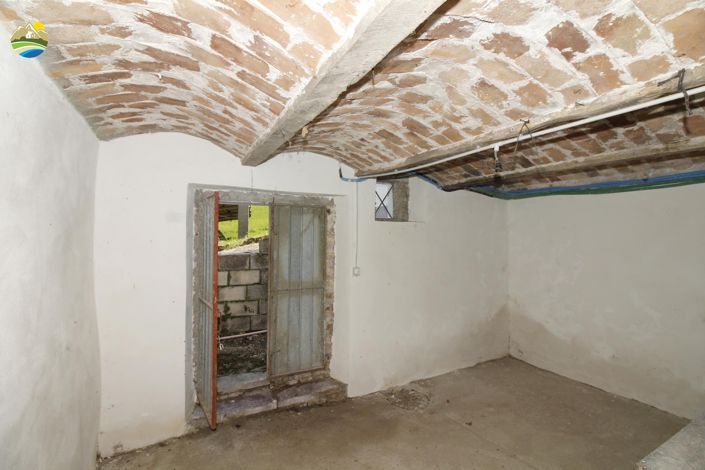 Image No.27-3 Bed Country House for sale