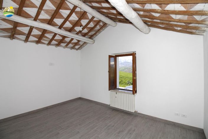 Image No.3-3 Bed Country House for sale