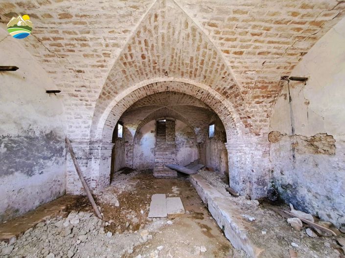 Image No.23-6 Bed Townhouse for sale