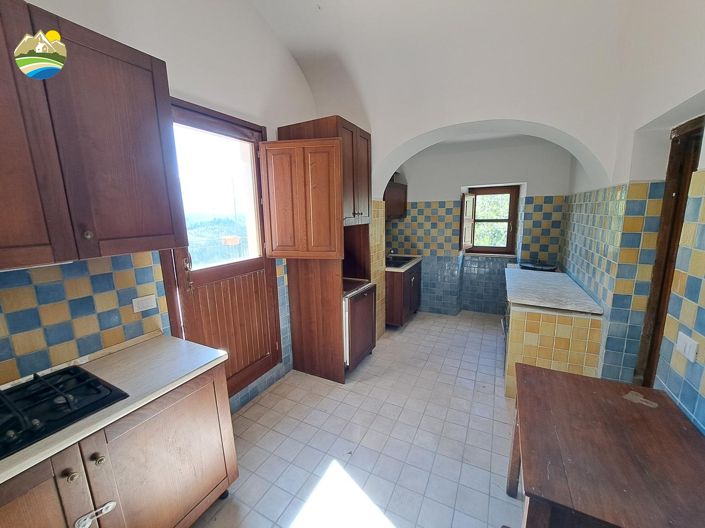 Image No.32-6 Bed Townhouse for sale