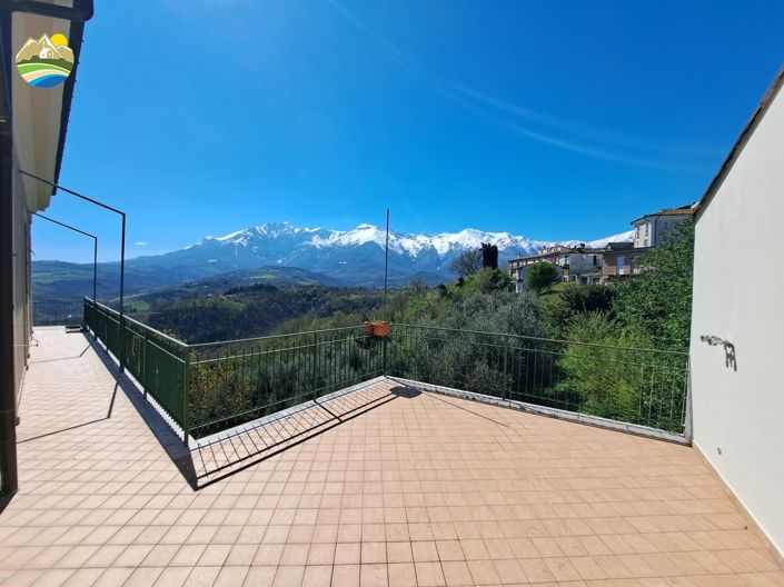 Image No.34-6 Bed Townhouse for sale