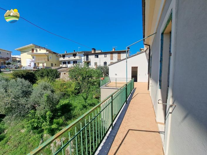 Image No.35-6 Bed Townhouse for sale