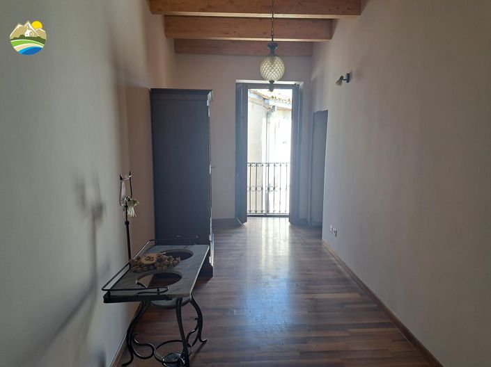 Image No.38-6 Bed Townhouse for sale