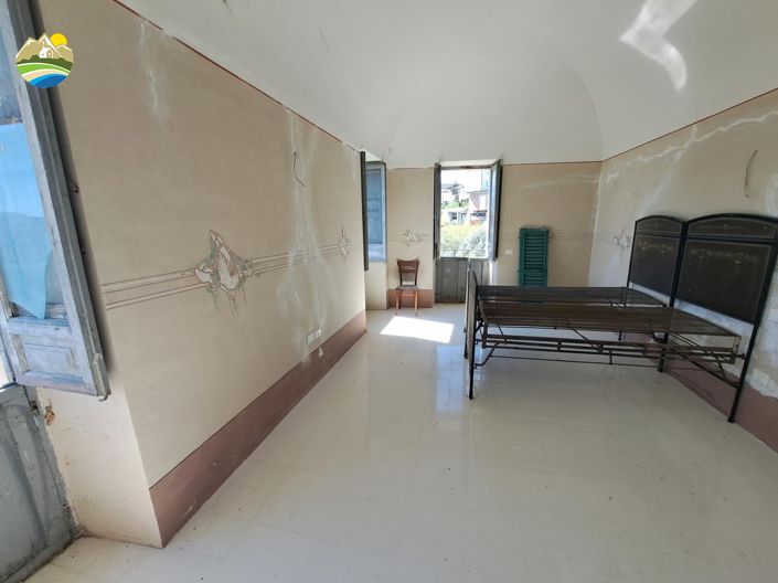 Image No.49-6 Bed Townhouse for sale