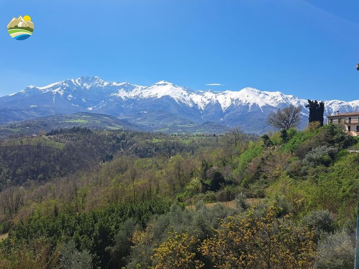 Image No.52-6 Bed Townhouse for sale