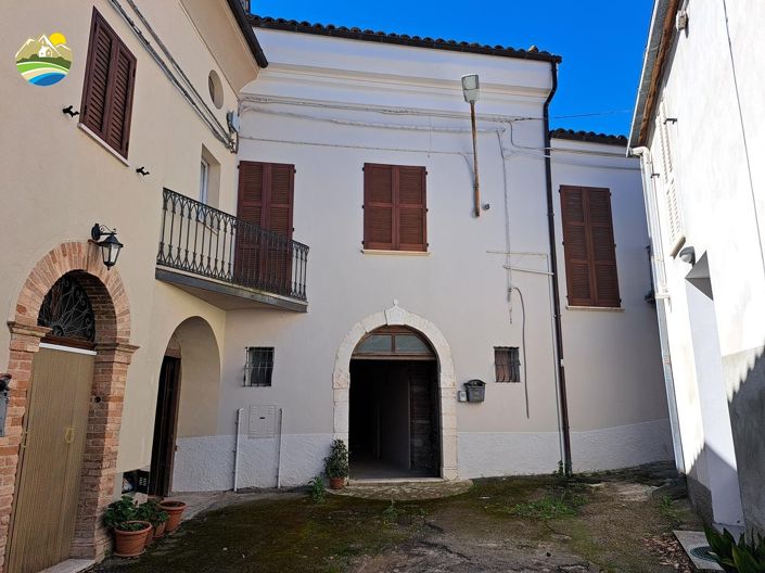 Image No.55-6 Bed Townhouse for sale