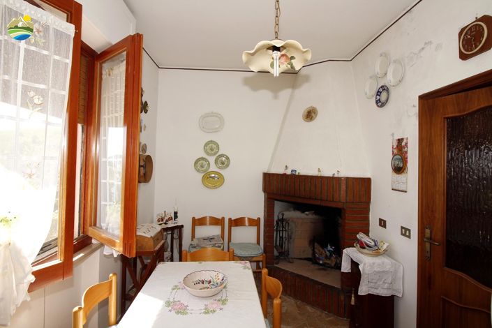 Image No.13-2 Bed Country House for sale
