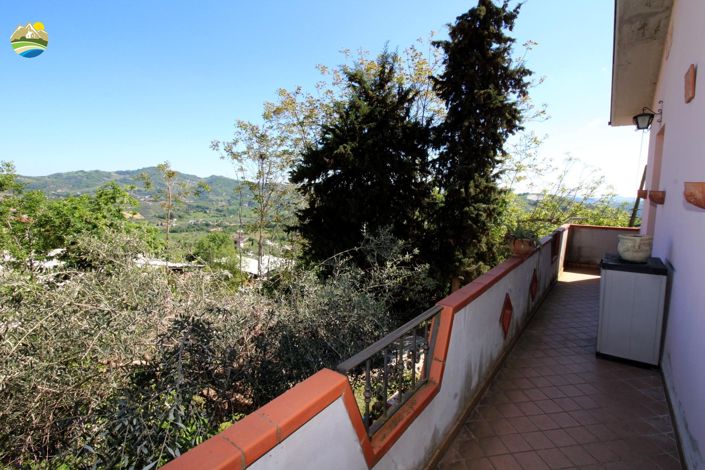Image No.21-2 Bed Country House for sale
