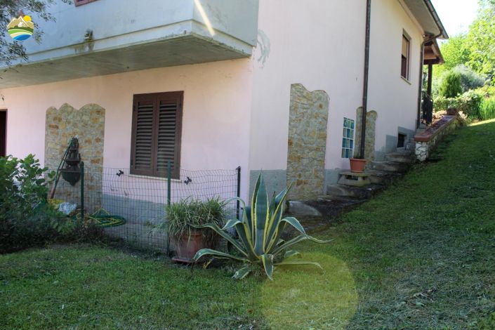 Image No.24-2 Bed Country House for sale