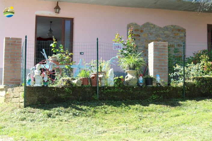 Image No.25-2 Bed Country House for sale