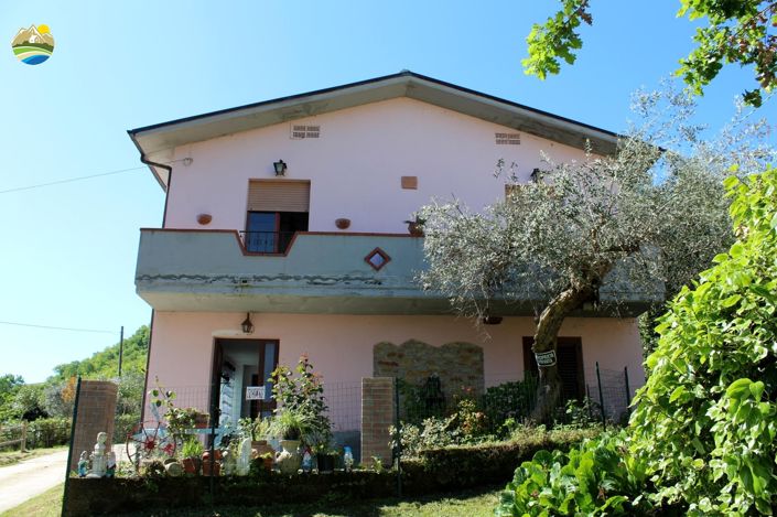 Image No.33-2 Bed Country House for sale