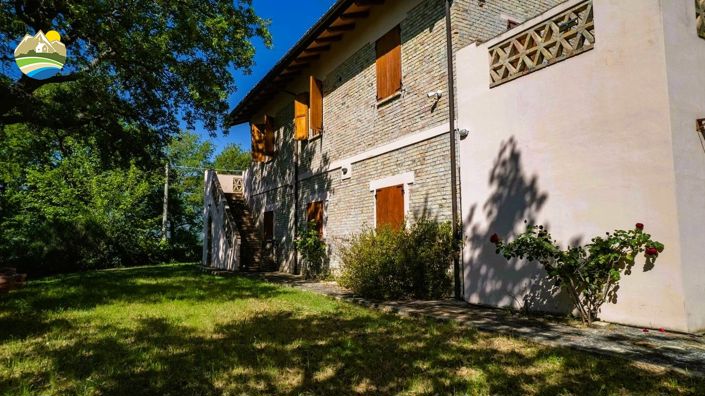 Image No.16-3 Bed Country House for sale