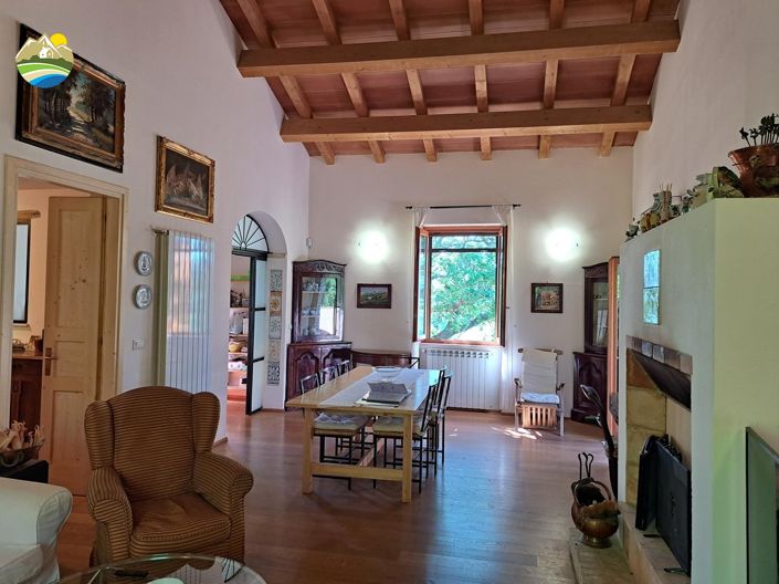 Image No.25-3 Bed Country House for sale