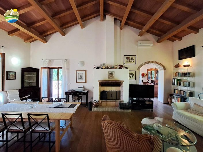 Image No.3-3 Bed Country House for sale