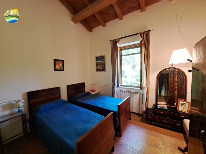 Image No.33-3 Bed Country House for sale