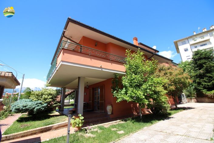 Image No.5-Villa de 3 chambres à vendre à Penne