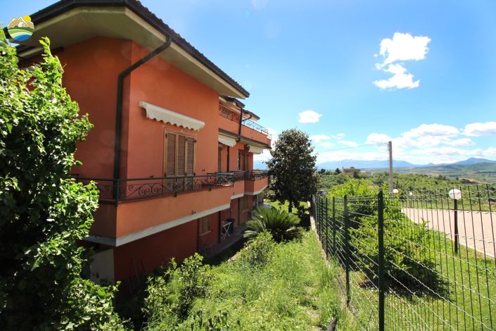 Image No.9-Villa de 3 chambres à vendre à Penne