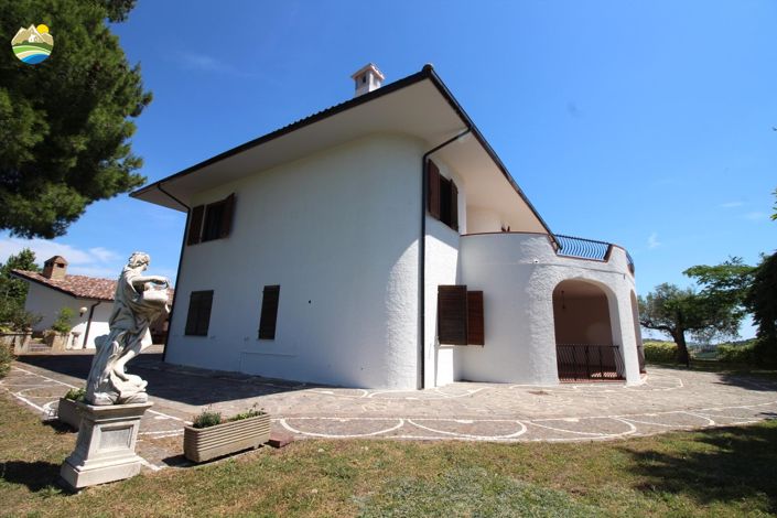 Image No.25-3 Bed Villa for sale