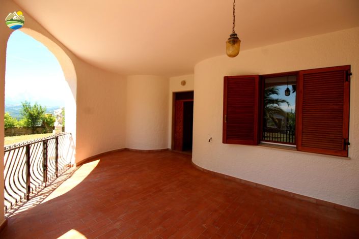 Image No.28-3 Bed Villa for sale