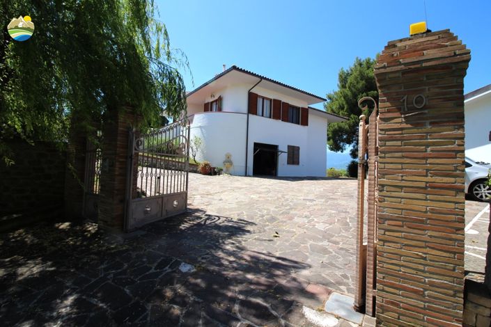 Image No.4-3 Bed Villa for sale