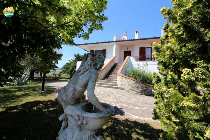 Image No.5-3 Bed Villa for sale