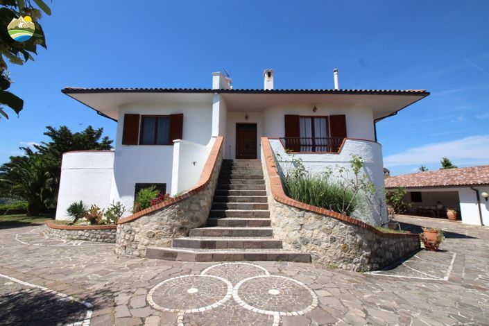 Image No.6-3 Bed Villa for sale