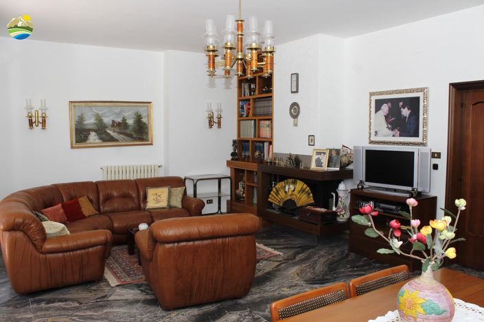 Image No.7-3 Bed Villa for sale