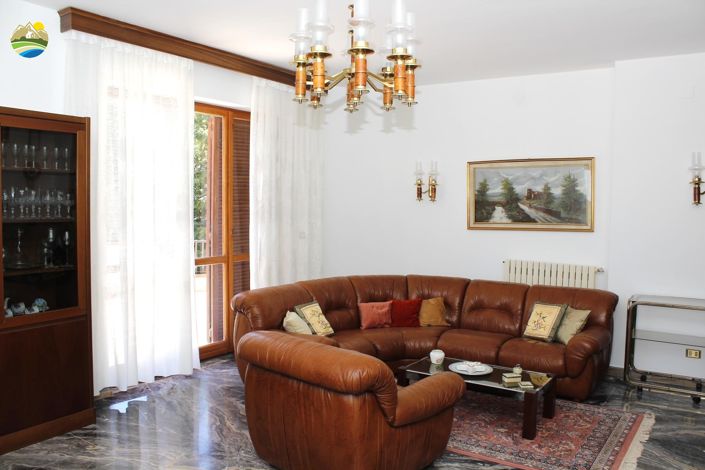 Image No.8-3 Bed Villa for sale