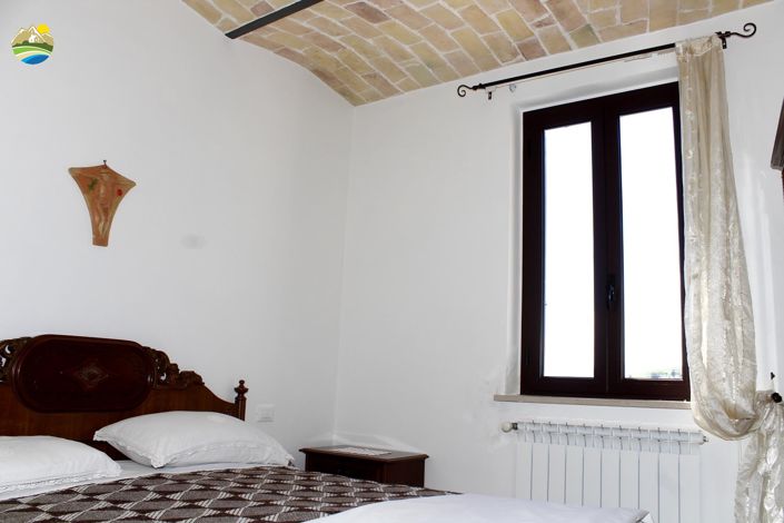 Image No.21-2 Bed Property for sale