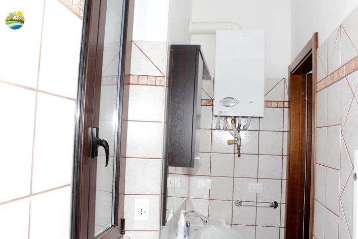 Image No.27-2 Bed Property for sale